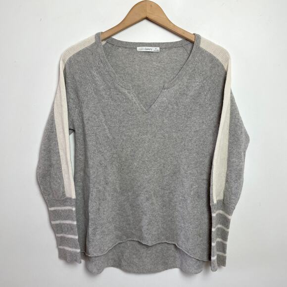 Subtle Luxury Sweaters - Gray Ivory Color Block Cashmere Sweater V-Neck M/L Quiet Luxury Retro Stripe